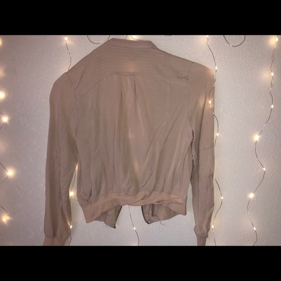 Lightweight jacket - Picture 4 of 4